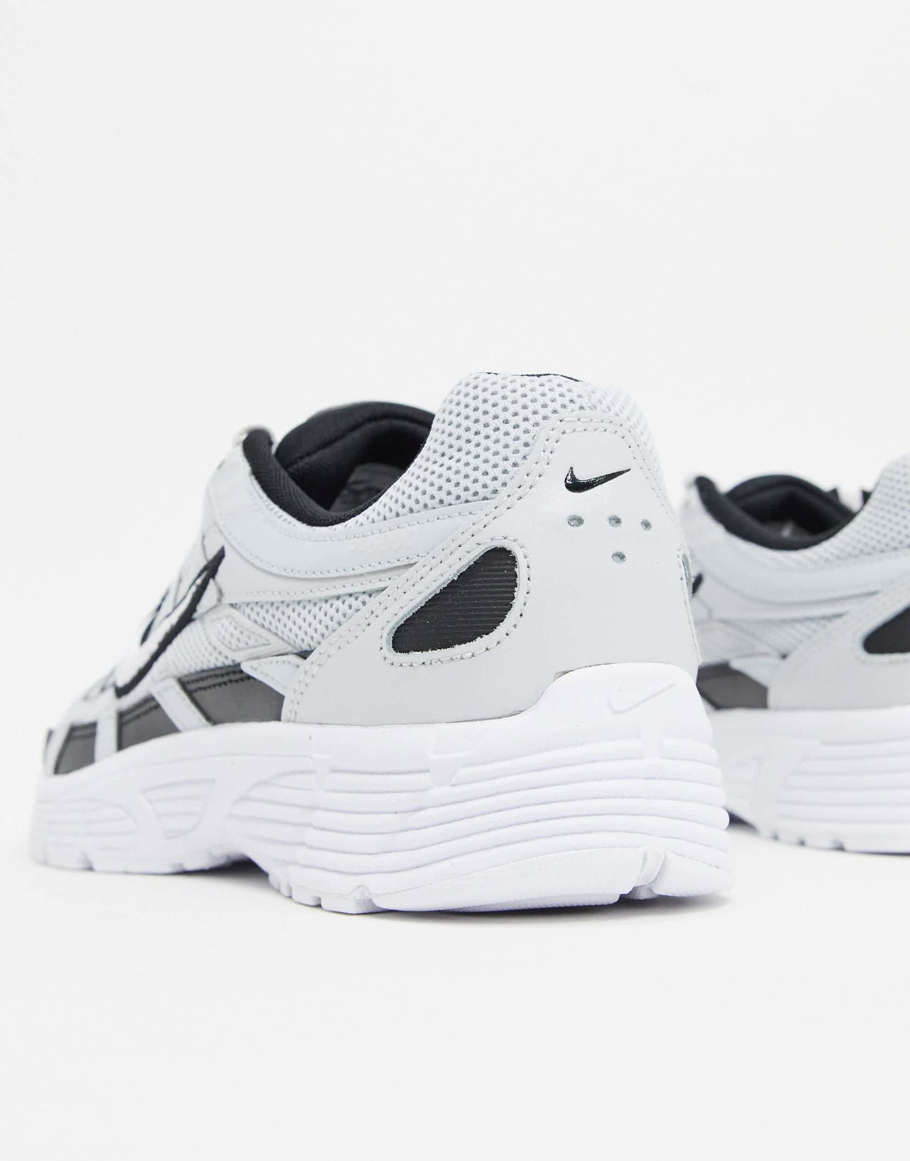 Nike P-6000 trainers in silver