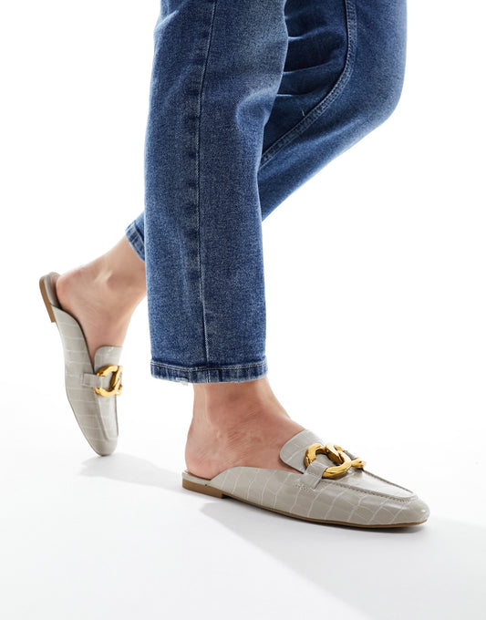 ASOS DESIGN Wide Fit Mia mule in off white