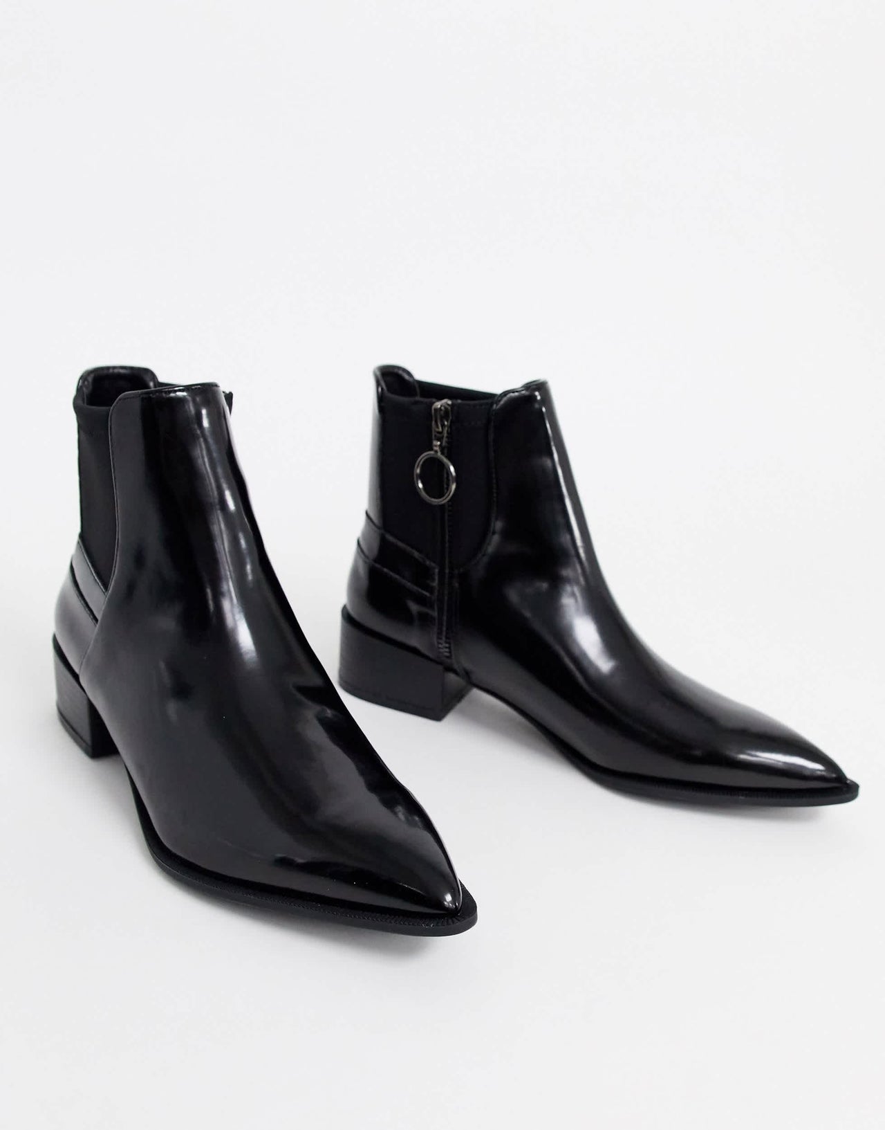 Bershka compact chelsea boot in black