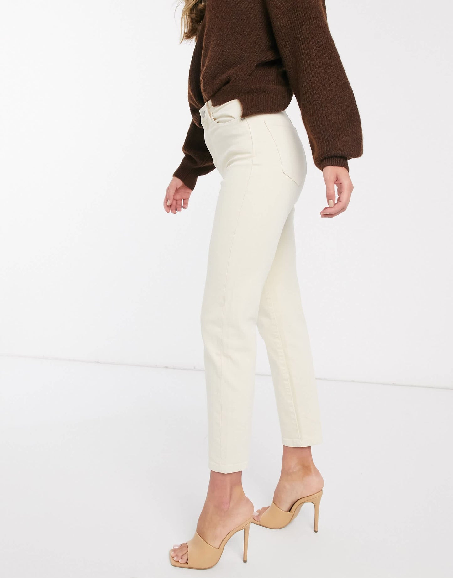 Stradivarius cotton slim mom jean with stretch in ecru - WHITE