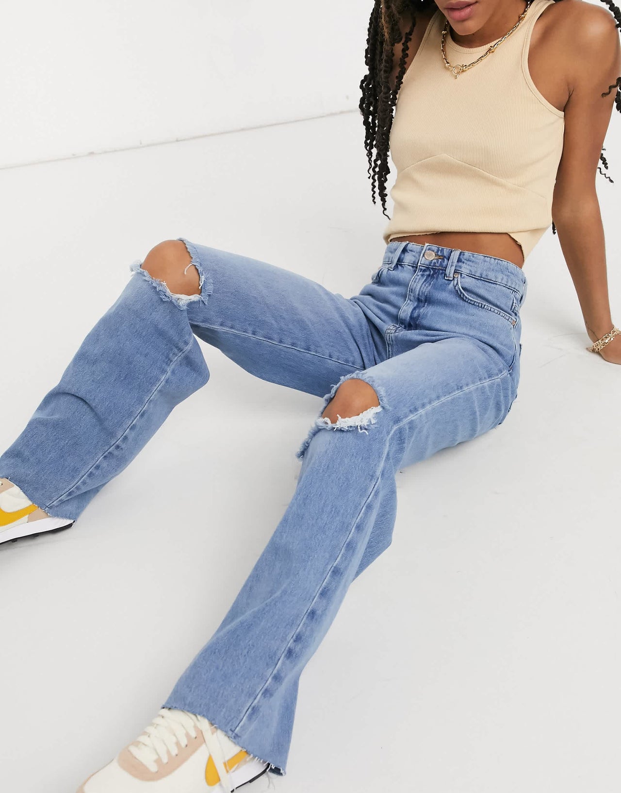 Stradivarius straight leg 90s jeans with rips in blue