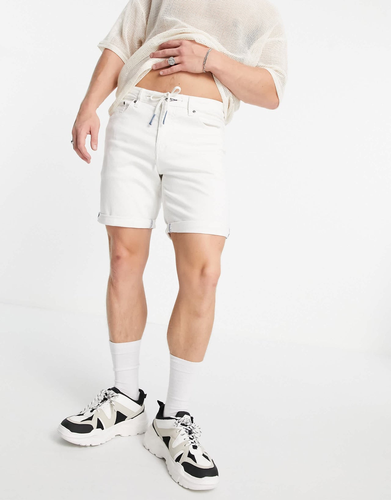 Pull&Bear skinny fit denim shorts in white