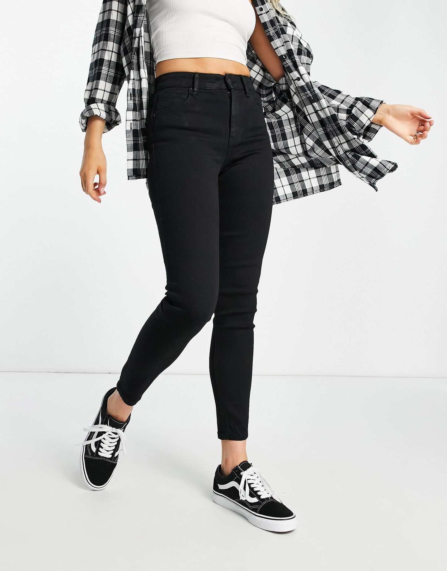 Pull&Bear push up sculpt skinny jeans in black