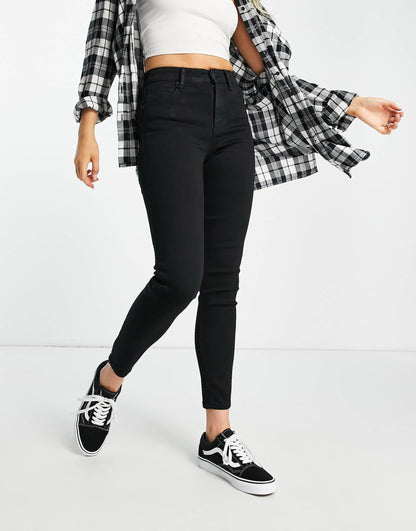 Pull&Bear push up sculpt skinny jeans in black