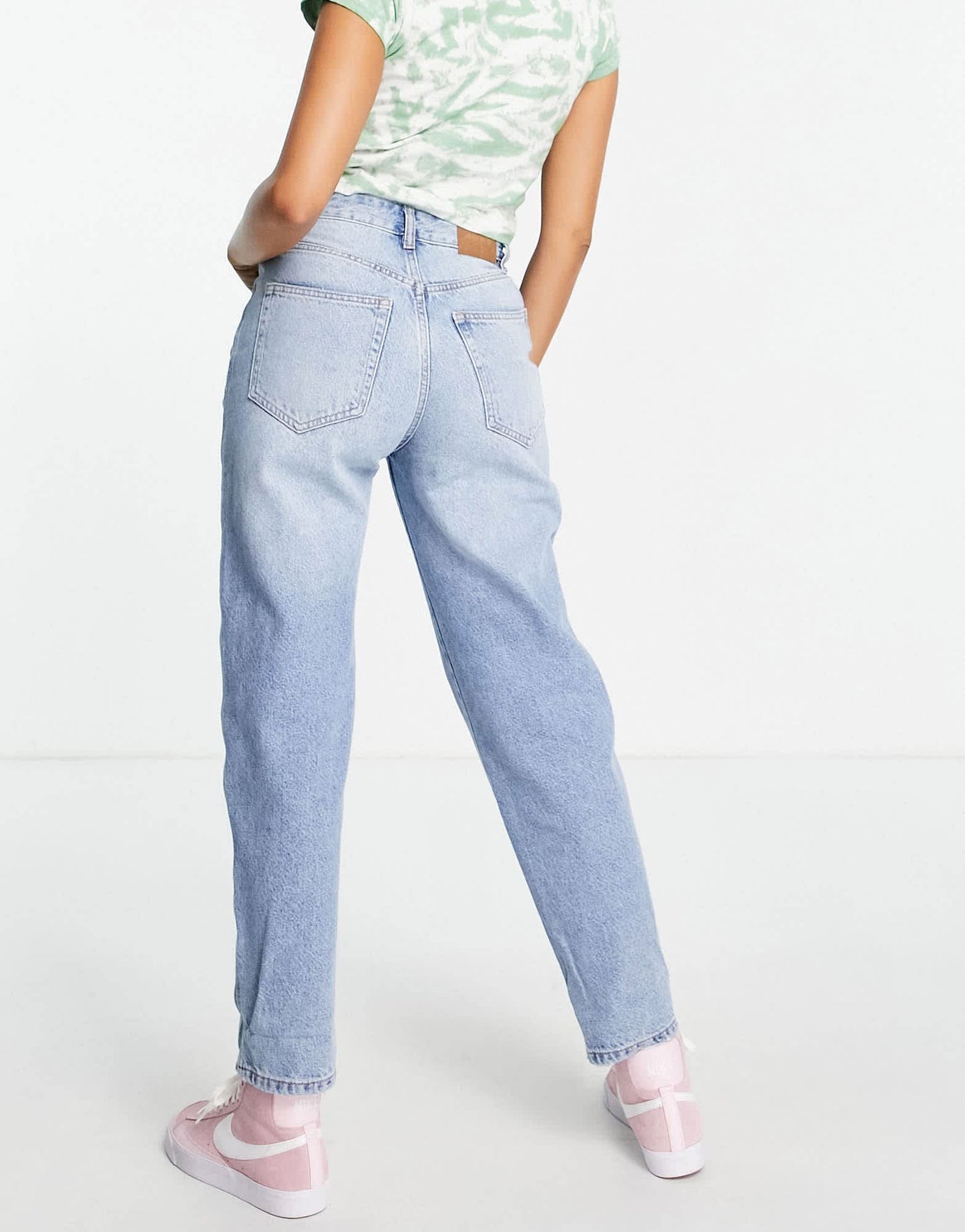 Pull&Bear slouchy basic jeans in medium blue