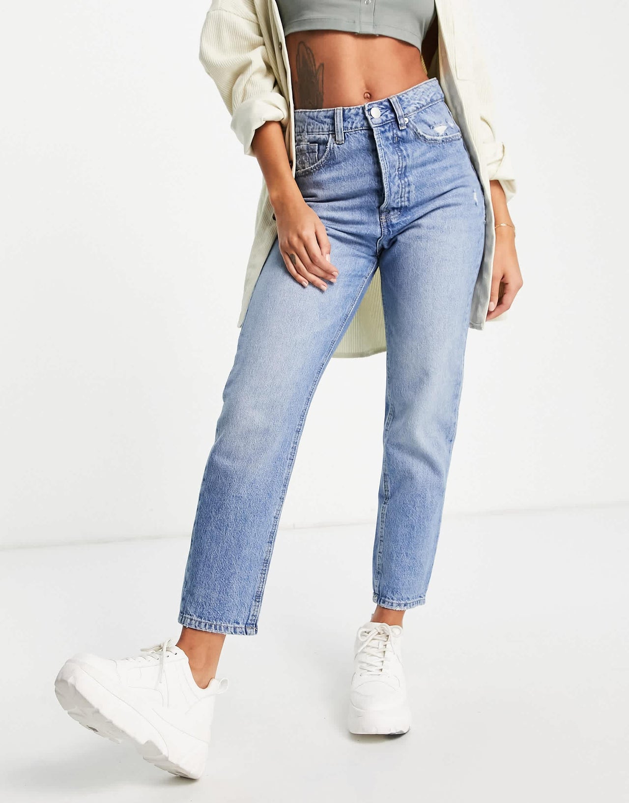 Stradivarius mom fit vintage jean in medium bleach blue