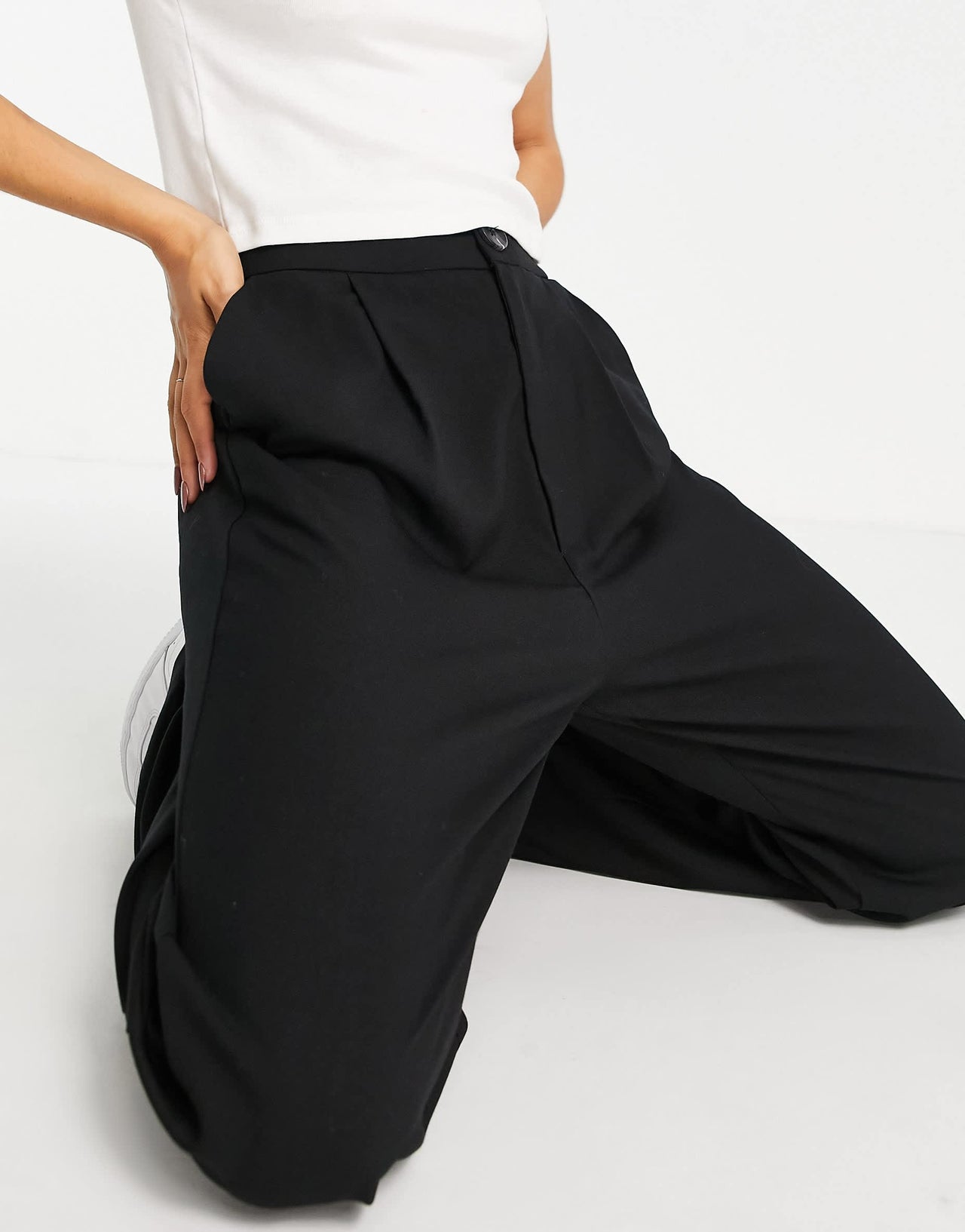 Stradivarius Petite wide leg relaxed dad trousers in black