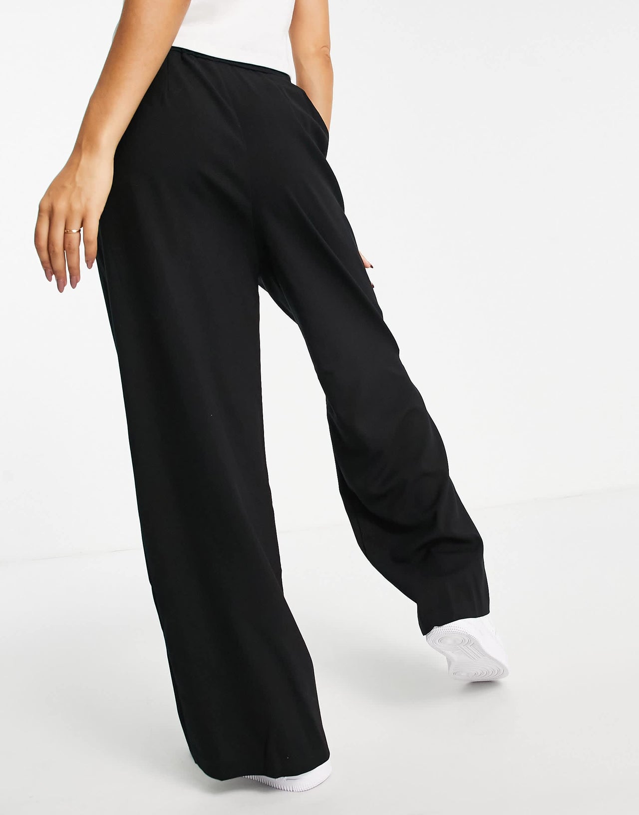 Stradivarius Petite wide leg relaxed dad trousers in black