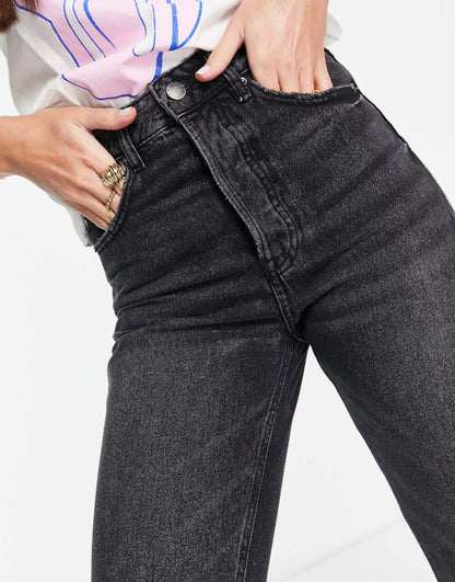 Stradivarius Tall mom fit vintage jean in washed black