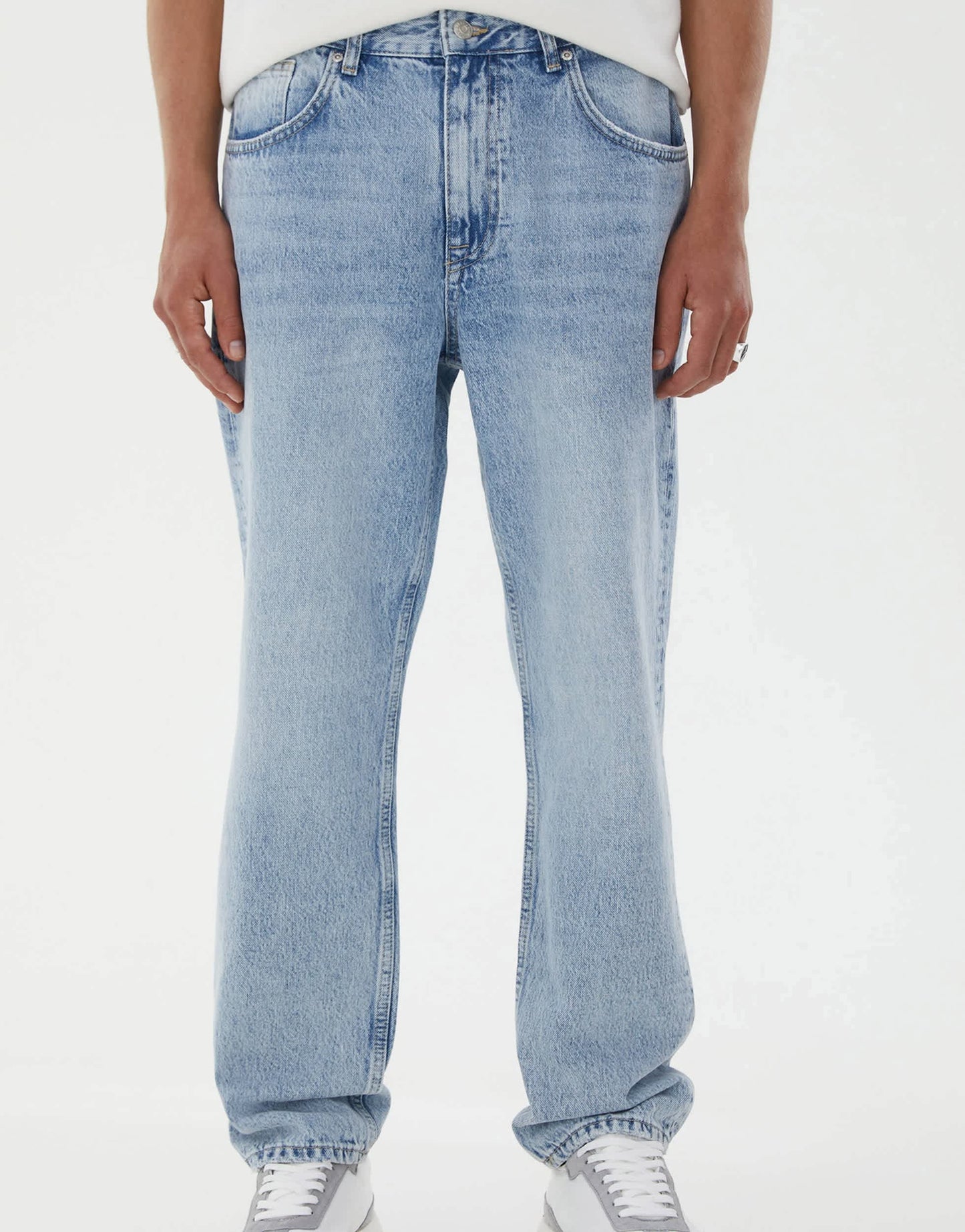 Pull&Bear loose fit jeans in blue