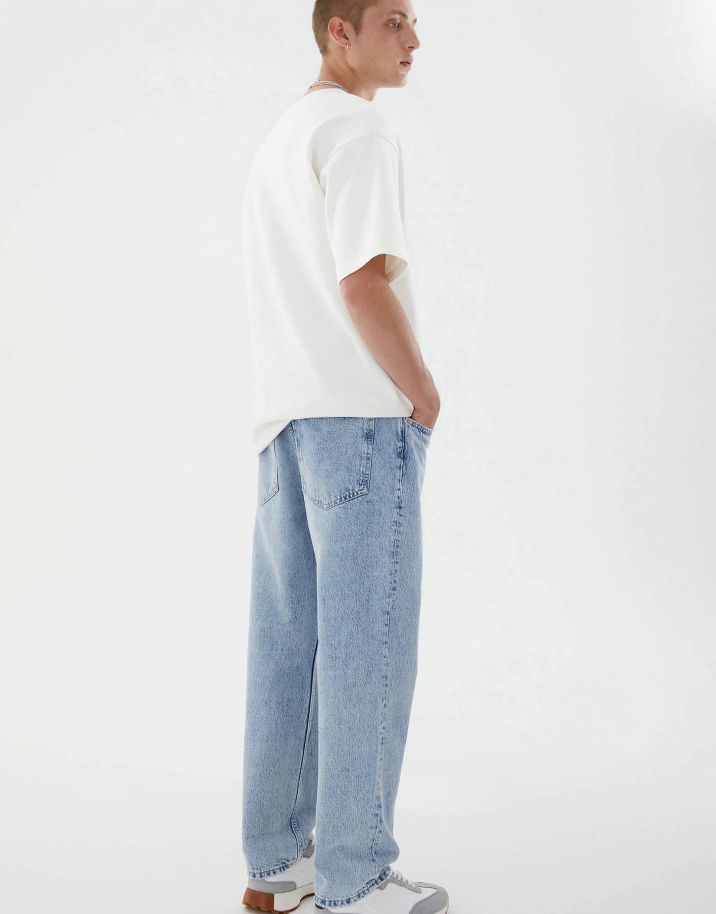 Pull&Bear loose fit jeans in blue