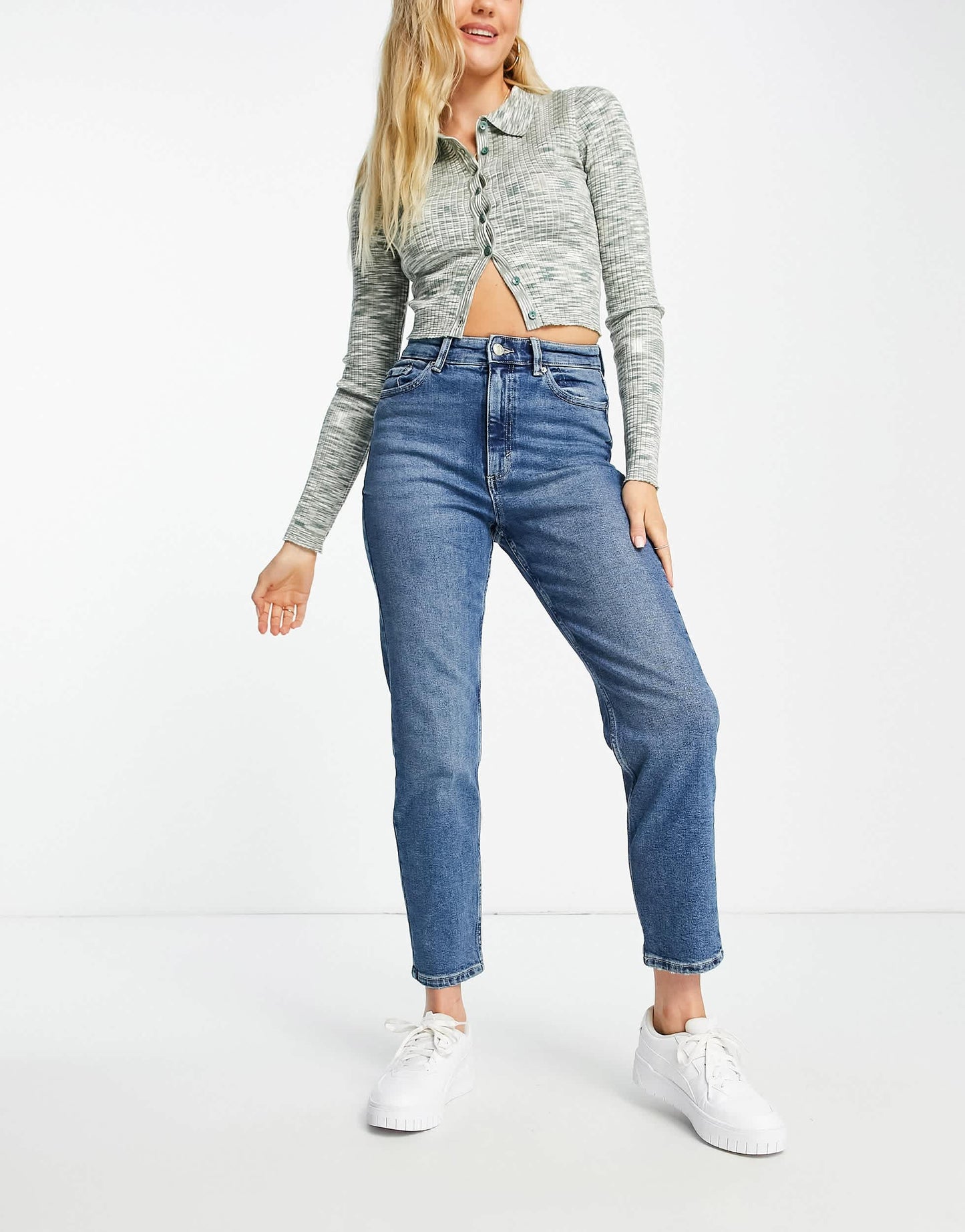 Pull&Bear slim mom jeans in mid blue
