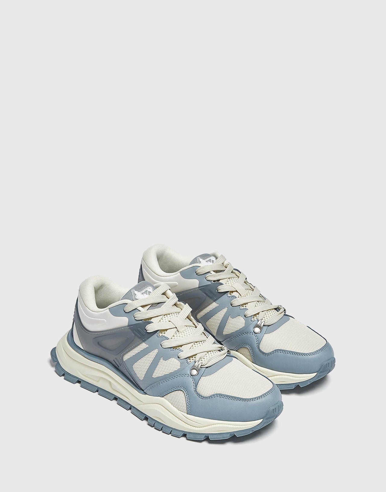 Pull&Bear 90's chunky trainer in blue