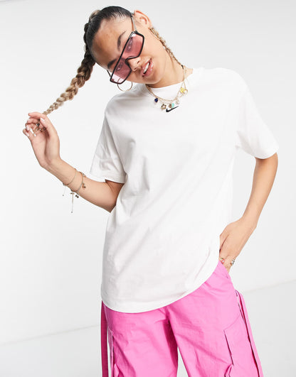 Nike essentials boyfriend t-shirt in white