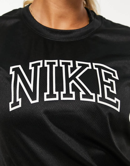 Nike Running Swoosh Run heritage logo t-shirt in black and white