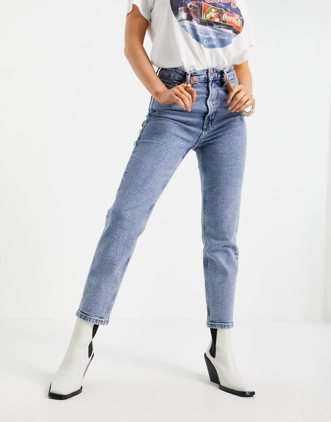 Stradivarius Petite cotton slim mom jean with stretch in blue - MBLUE