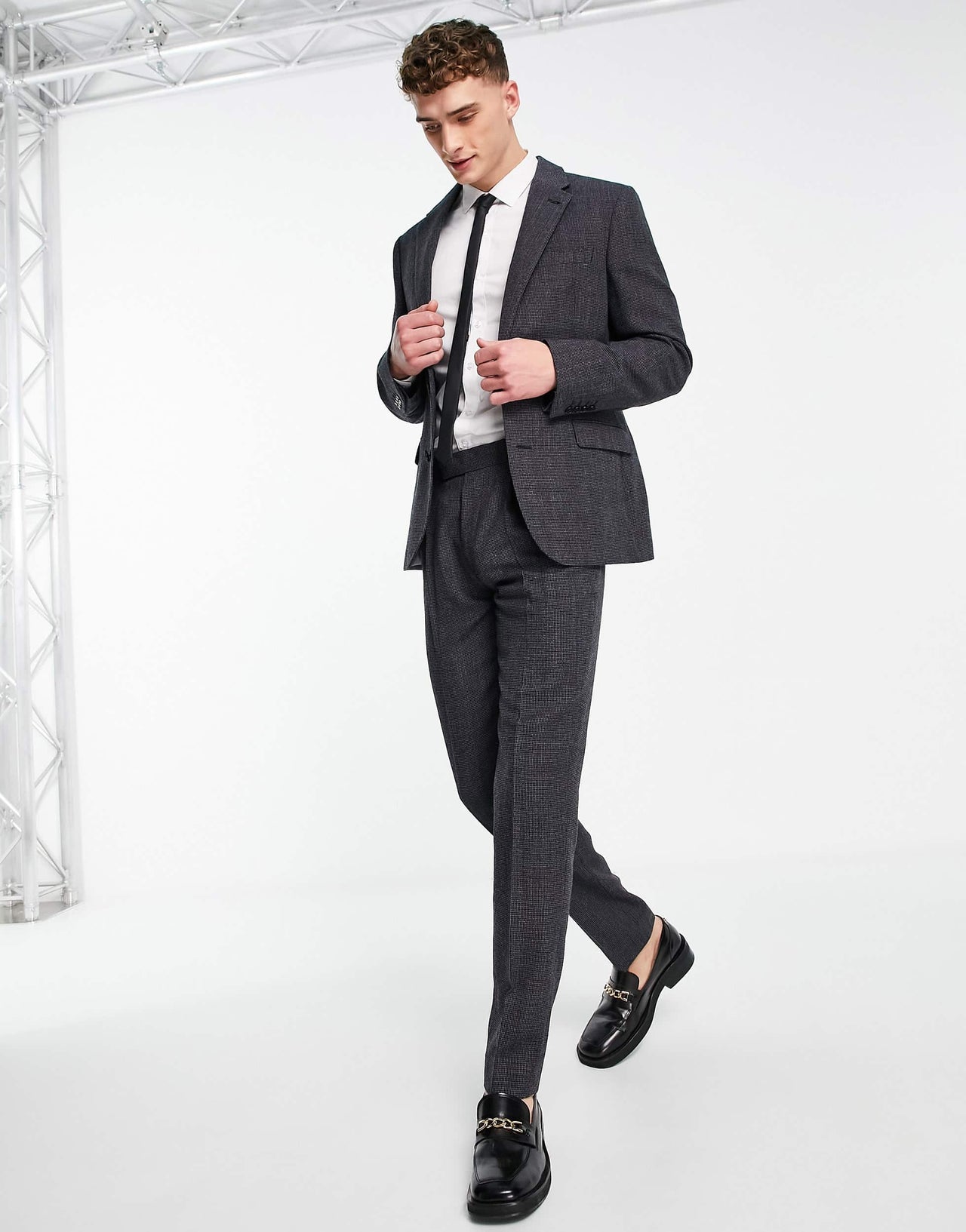 Noak wool-rich slim suit jacket in textured grey