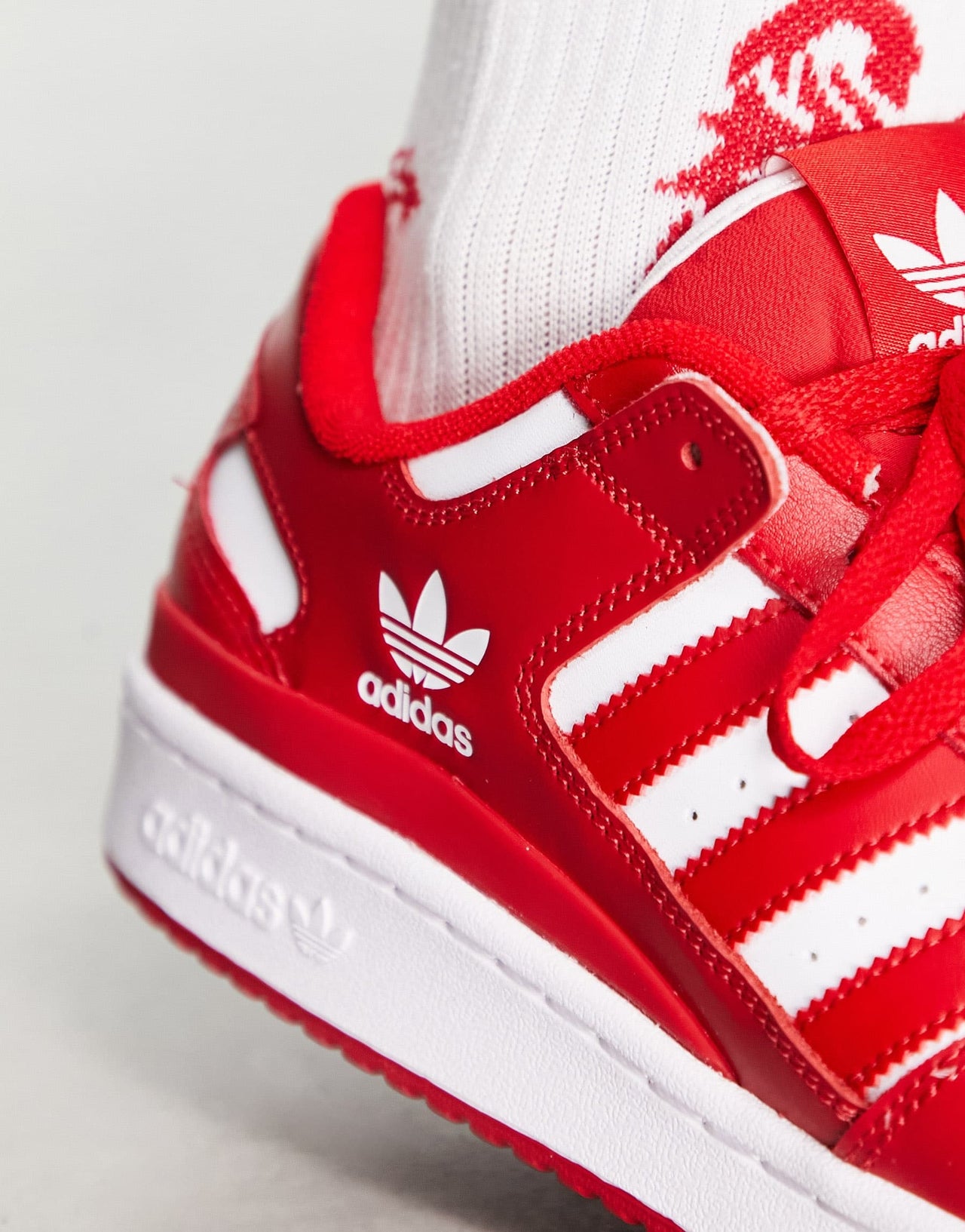 adidas Originals Forum Low trainers in red and white