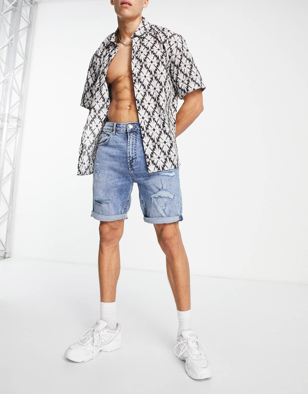 Pull&Bear slim denim shorts with rips in blue