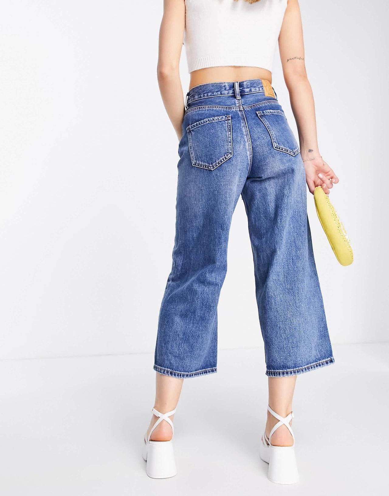 Stradivarius cropped jean in mid blue