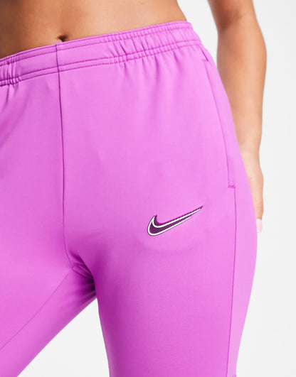 Nike Football Strike joggerss in pink