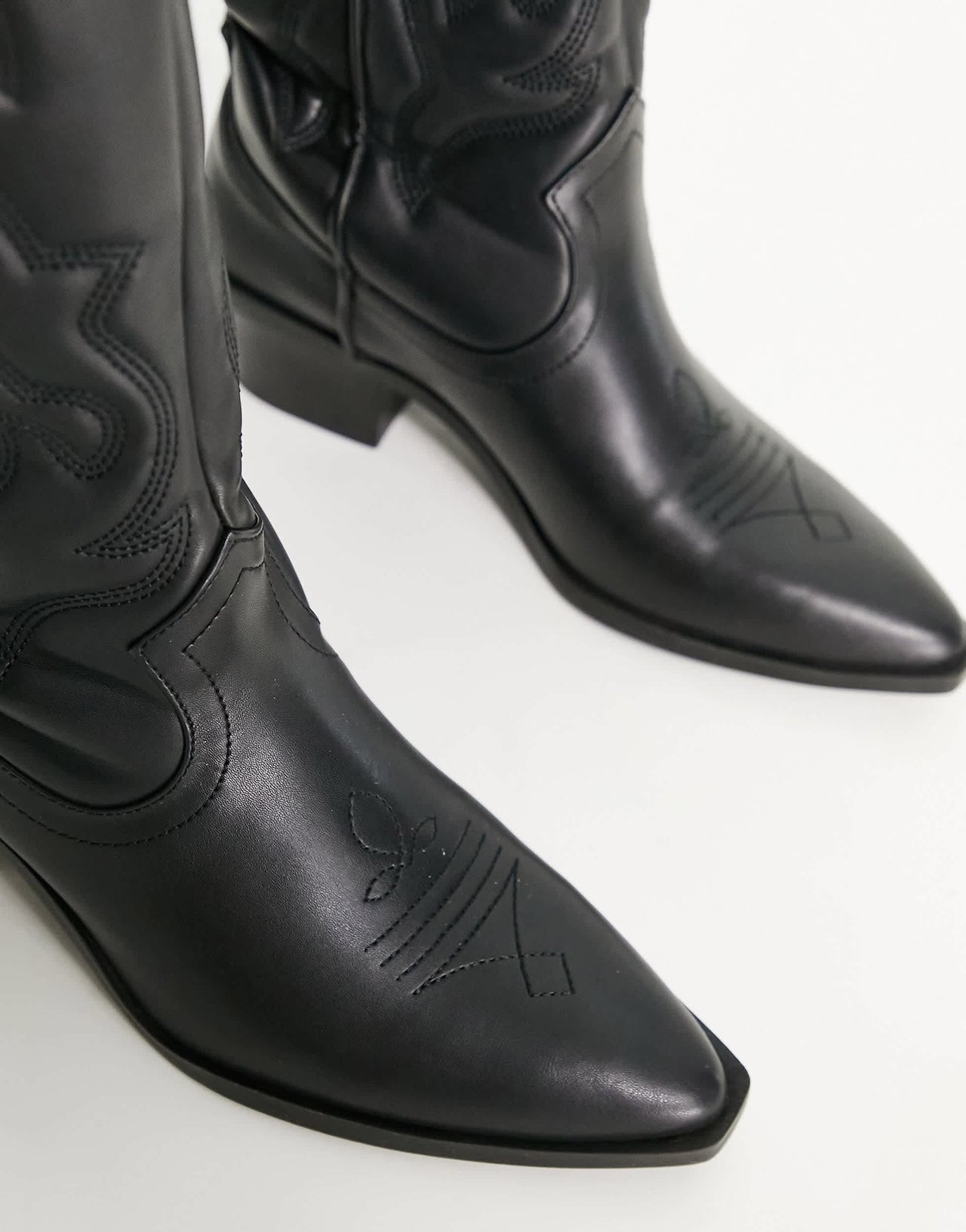 Stradivarius patterned western boot in black
