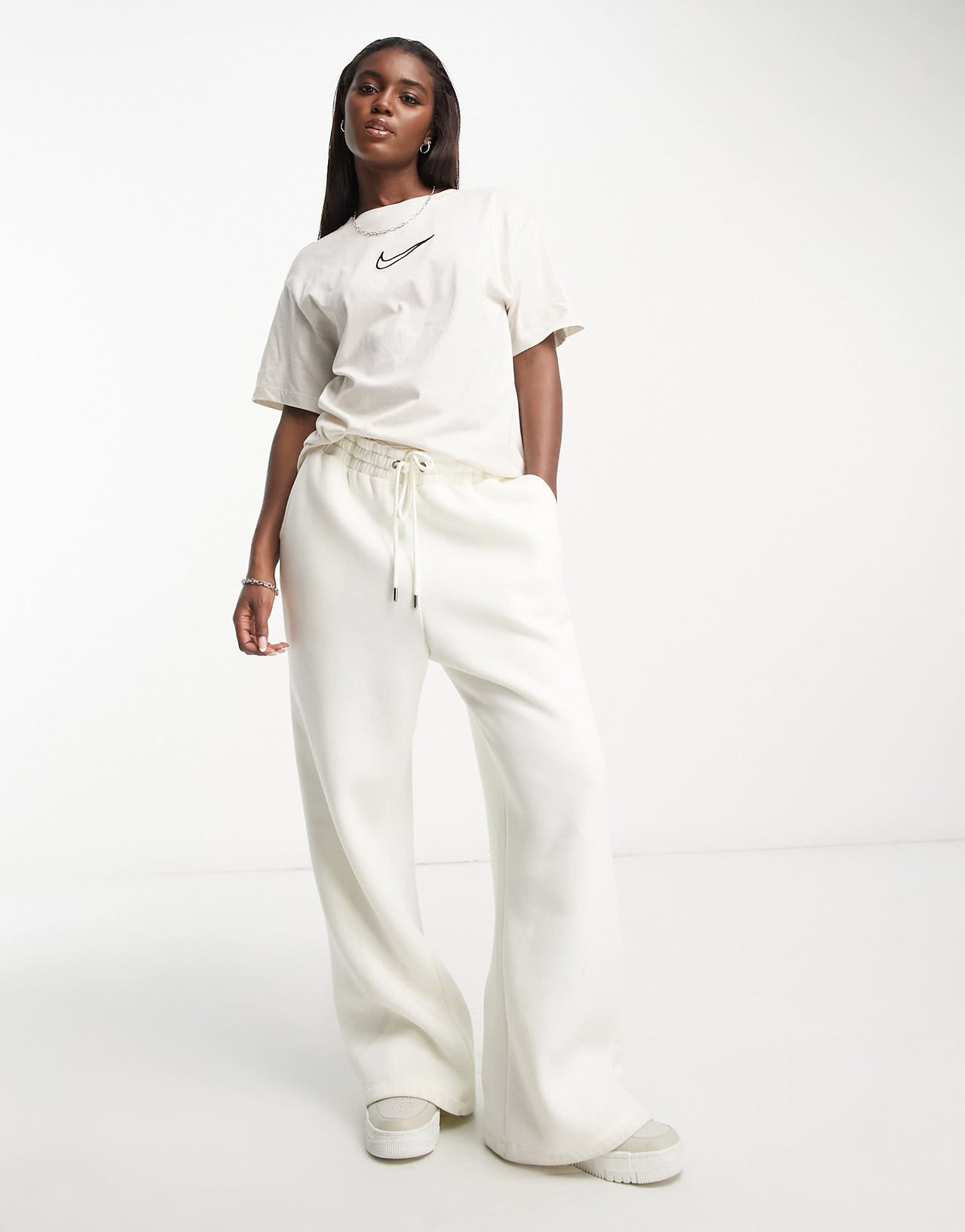 Nike Midi Swoosh t-shirt in light orewood brown