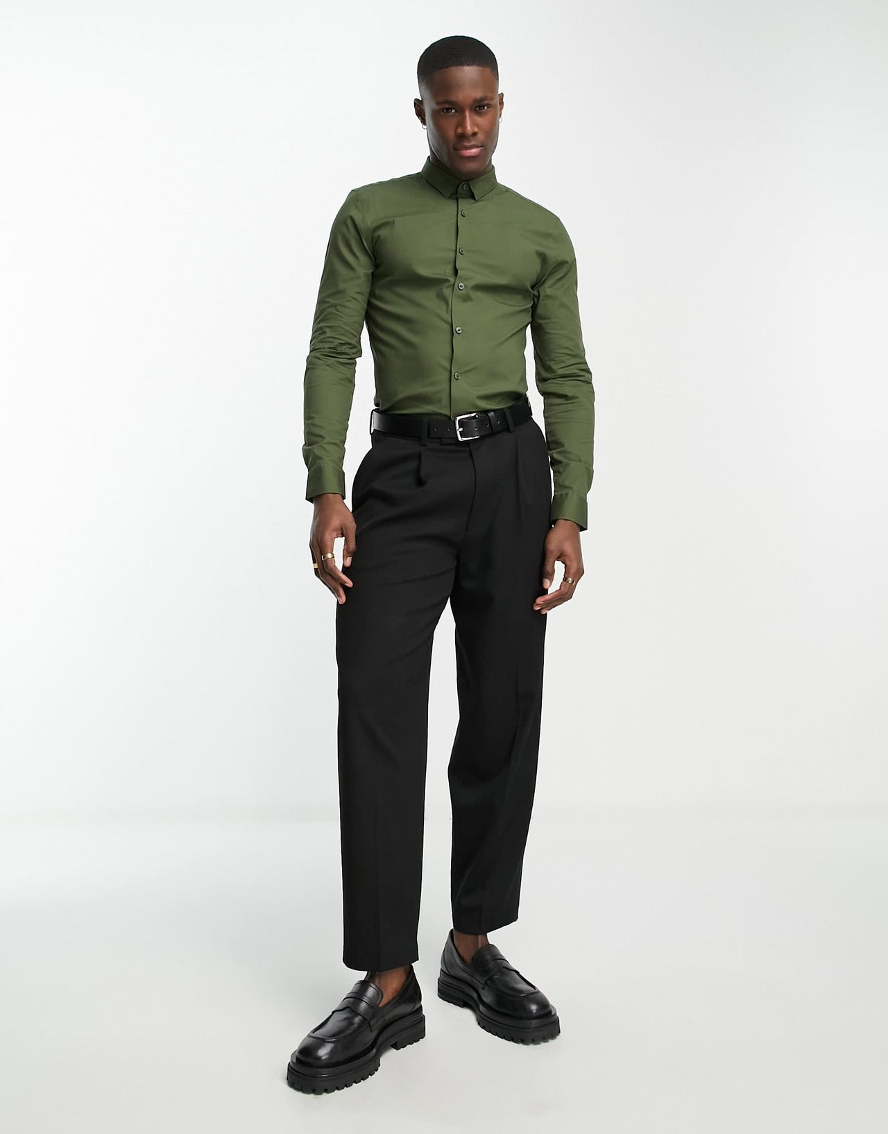 New Look long sleeve muscle fit poplin shirt in khaki