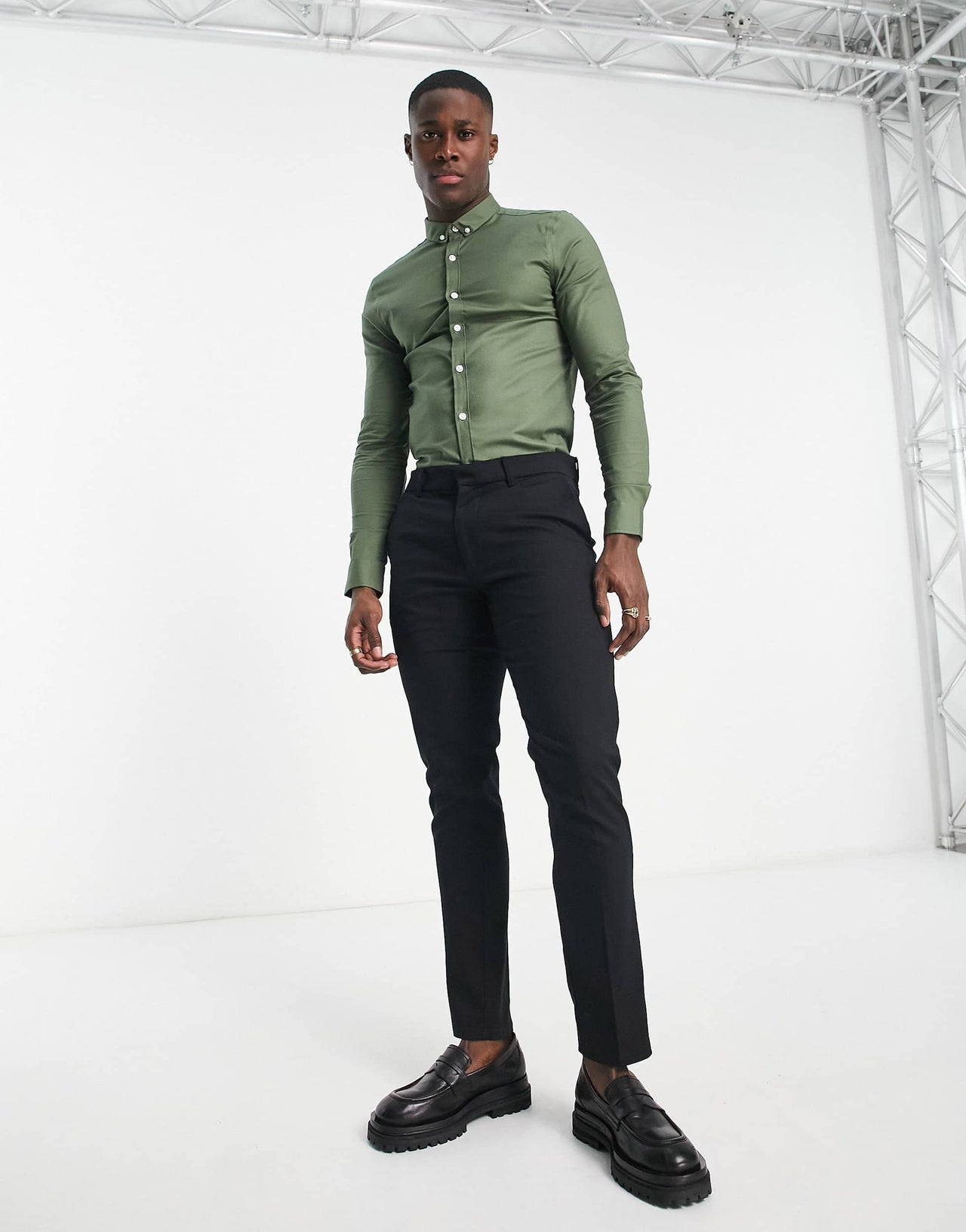 New Look long sleeve muscle fit oxford shirt in khaki