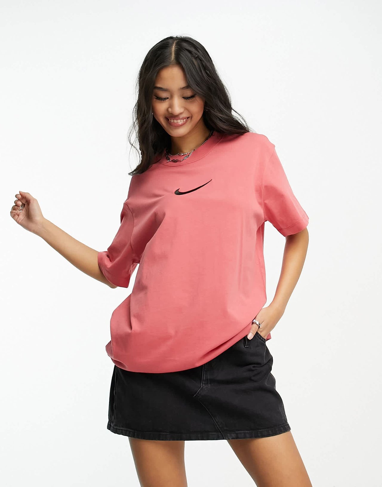 Nike Midi Swoosh t-shirt in adobe pink