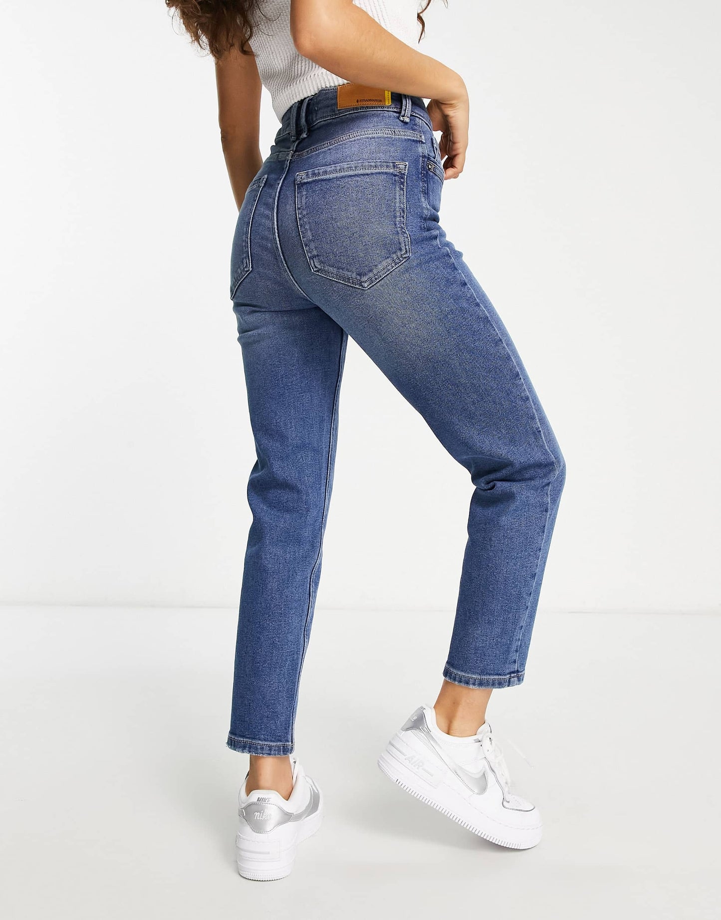 Stradivarius Petite slim mom jean with stretch in authentic blue