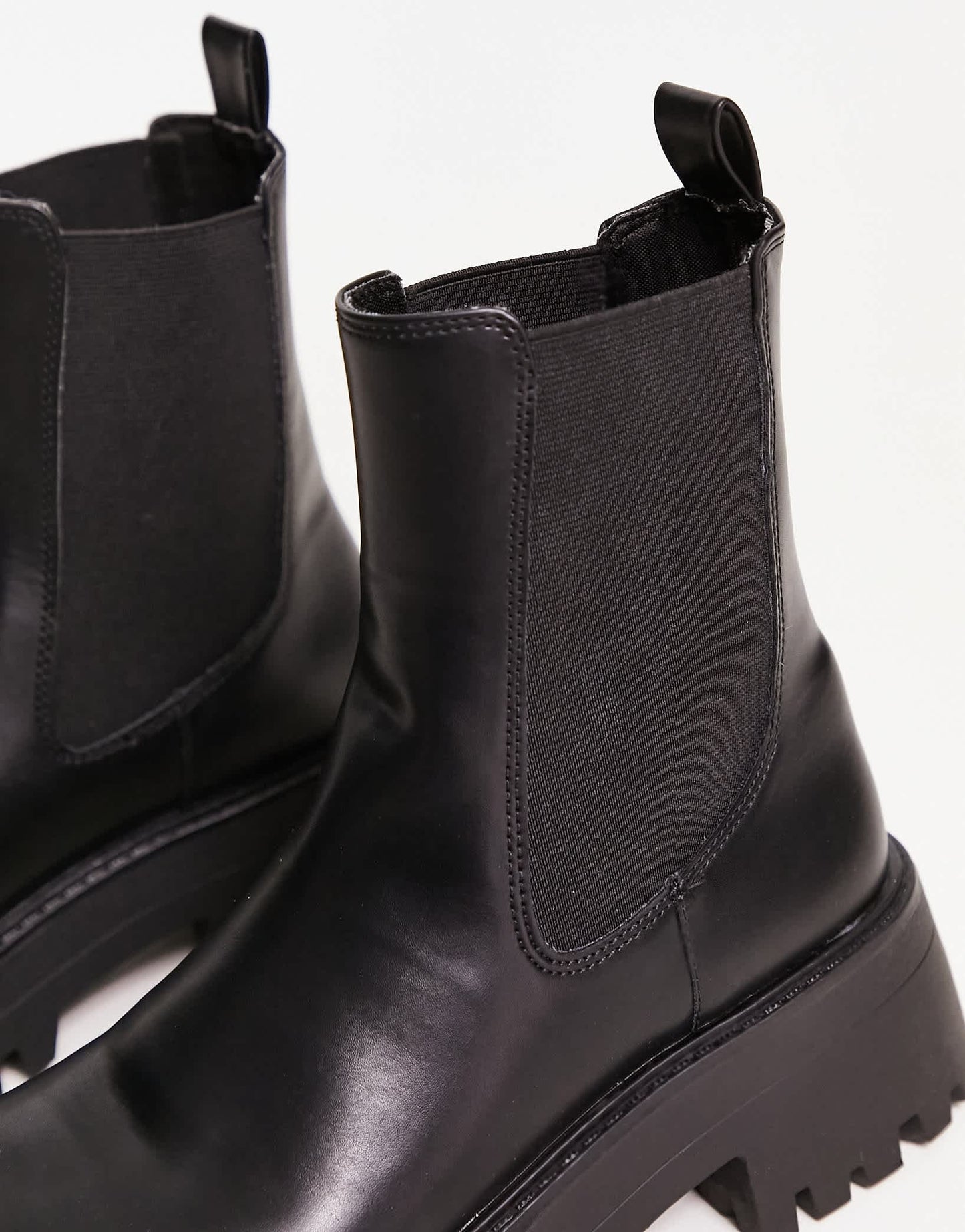 Pull&Bear chunky Chelsea boot in black