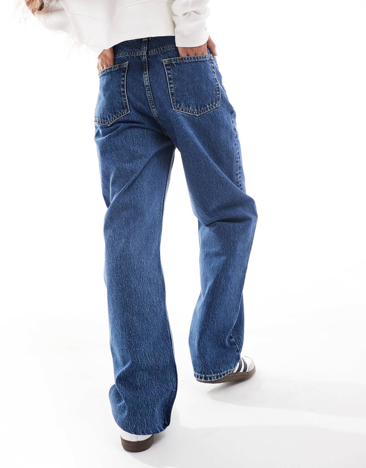 Bershka Petite comfort fit mom jean in mid blue