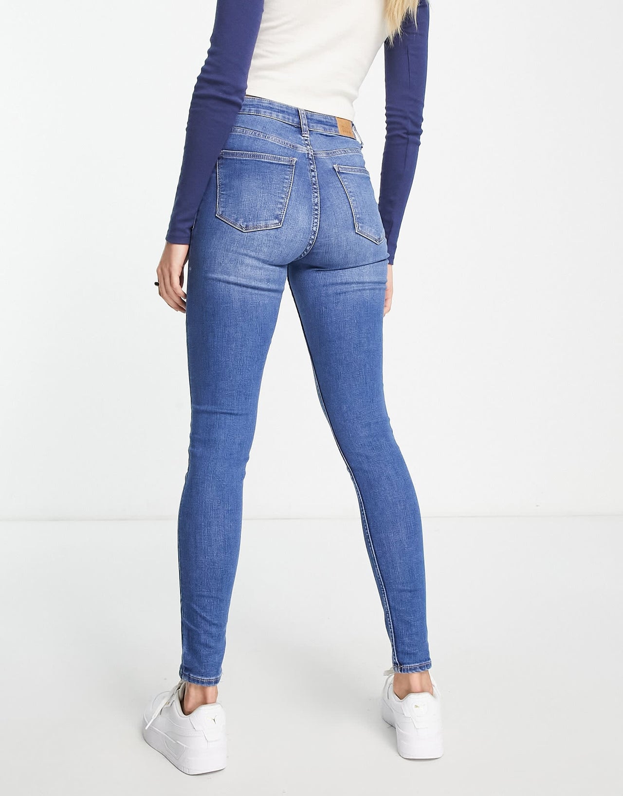 Bershka Tall high waist skinny jean in mid blue