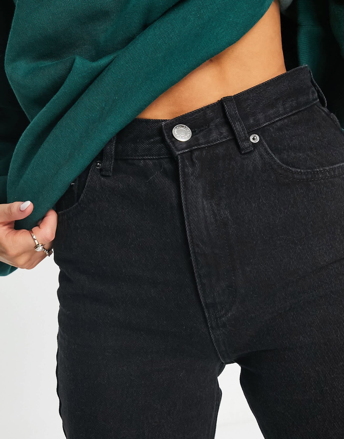 Pull&Bear high waisted mom jean in black