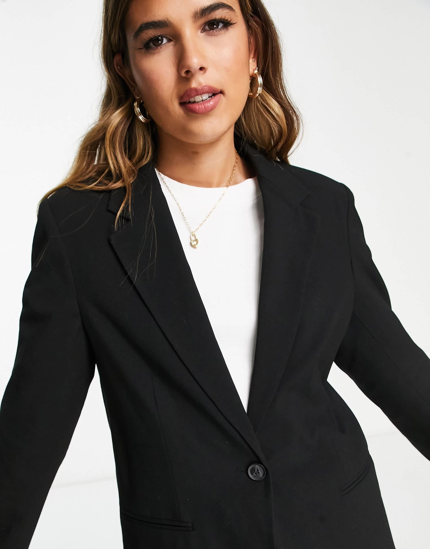Pull&Bear tailored blazer in black