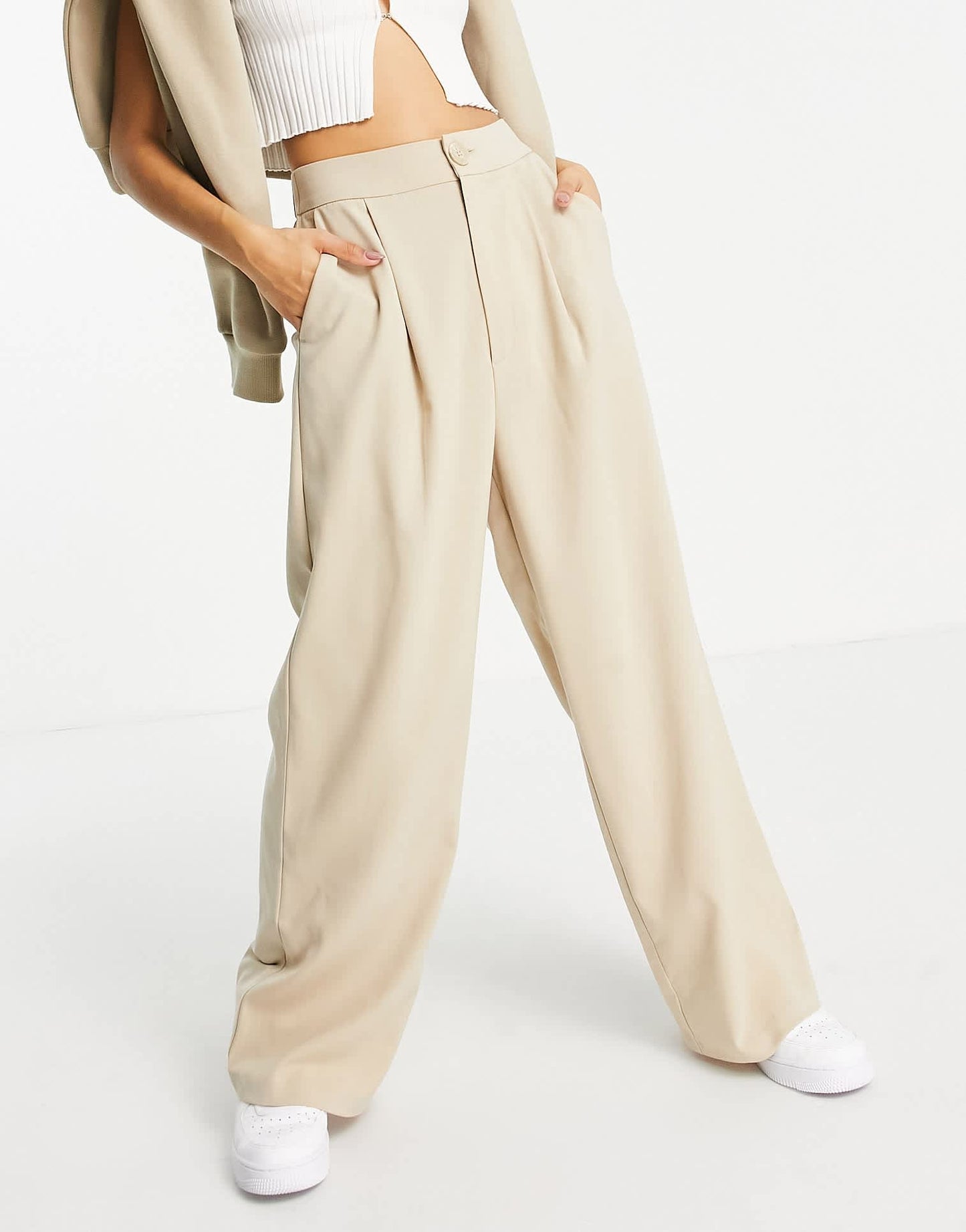 Stradivarius Petite wide leg relaxed dad trouser in beige