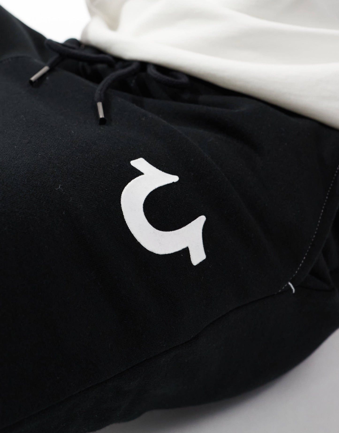True Religion sweat in black