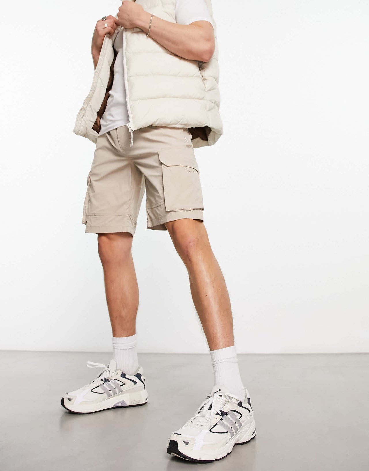 Jack & Jones Intelligence technical cargo short in beige