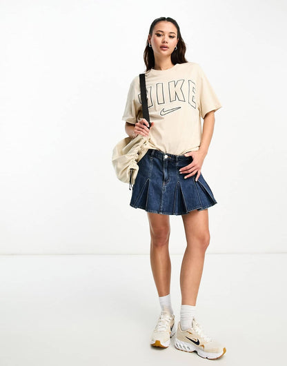 Nike varsity boyfriend t-shirt in sanddrift beige