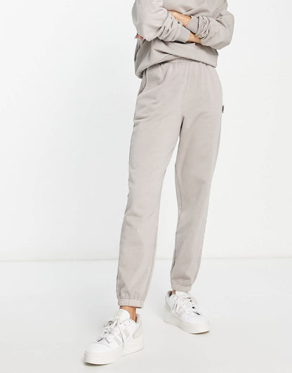 4505 ultimate joggers in oat milk