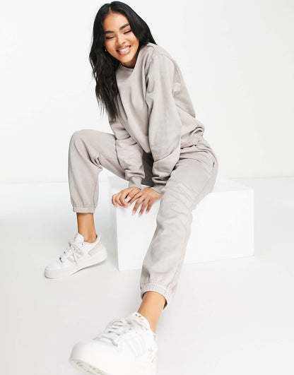 4505 ultimate joggers in oat milk