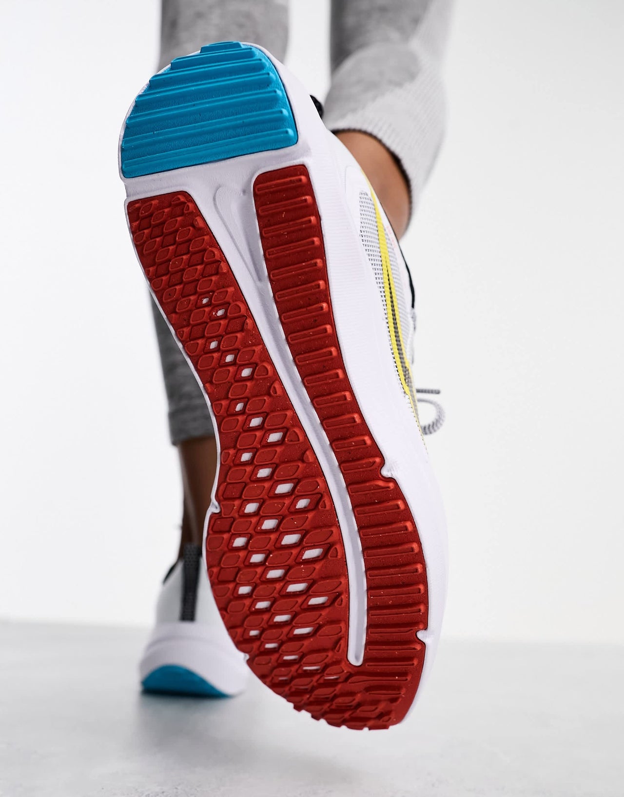 Nike Downshifter trainers in white