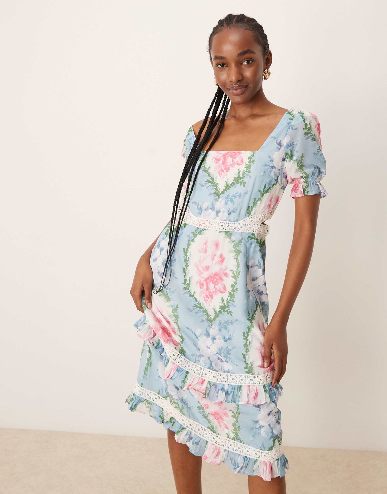 Hope & Ivy puff sleeve midi dress in baby blue floral