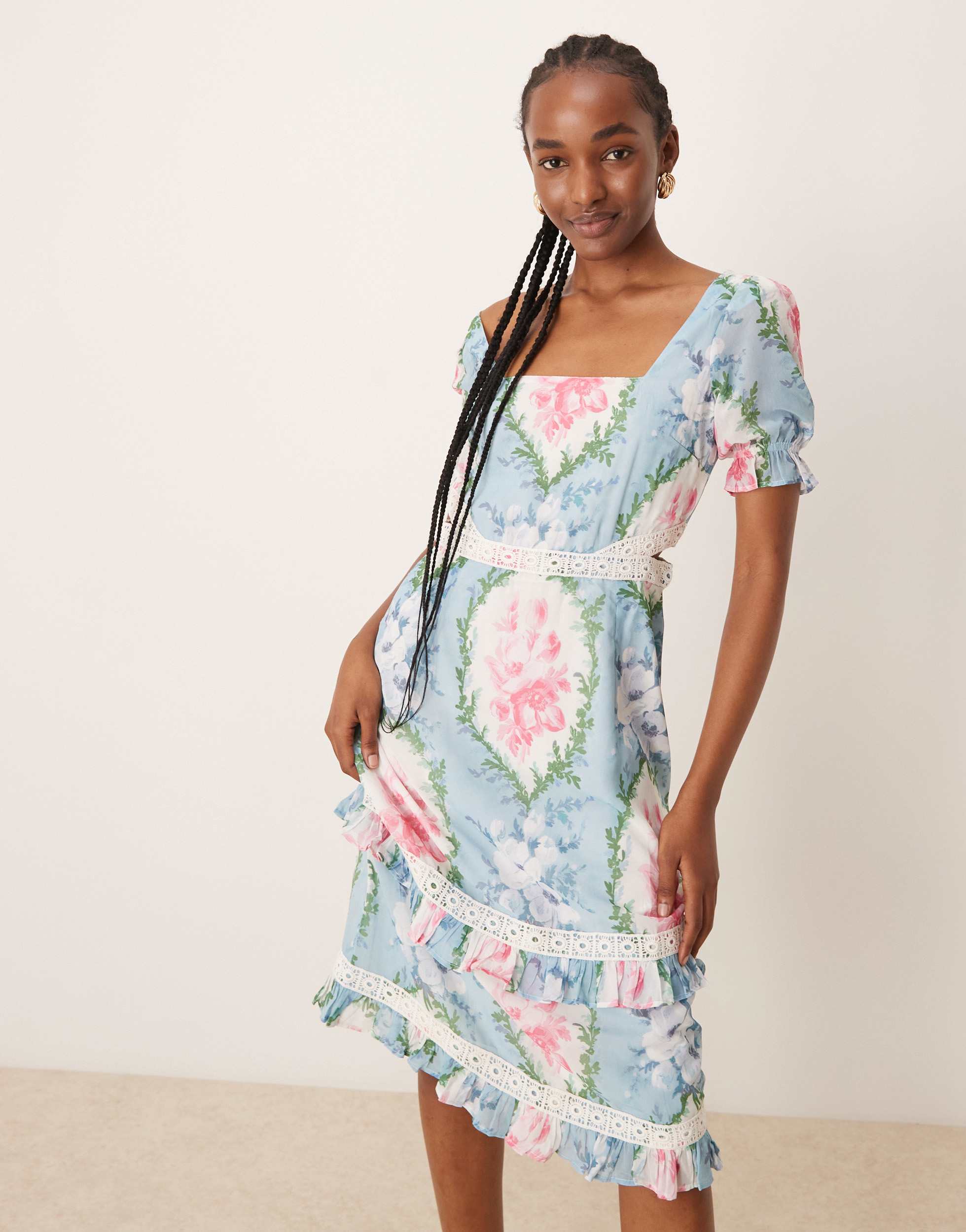 Hope & Ivy puff sleeve midi dress in baby blue floral