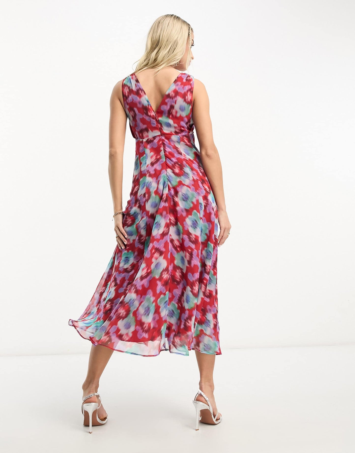 Hope & Ivy Maternity sleeveless midaxi dress in blurred red floral