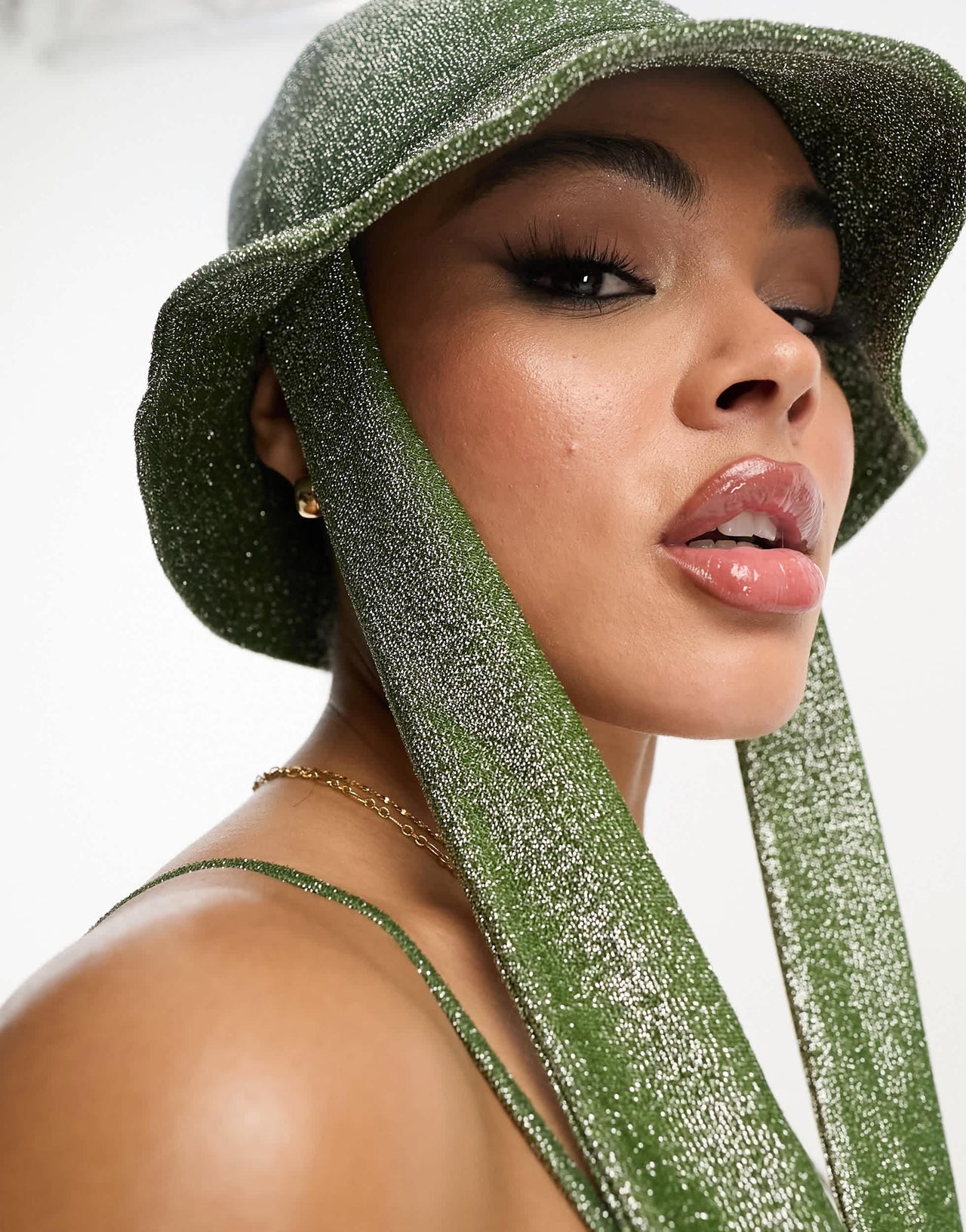 South Beach metallic bucket hat in green