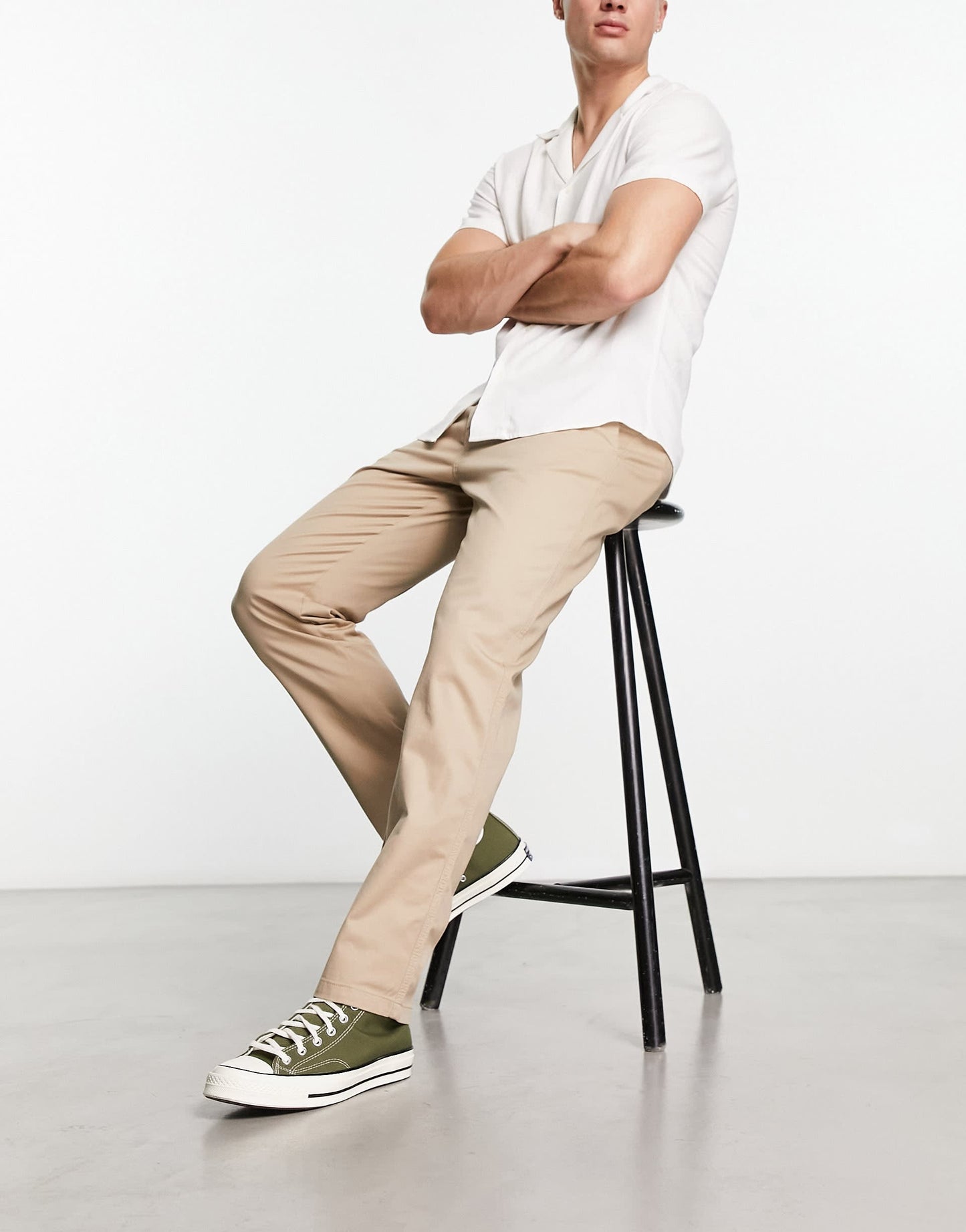 Pull&Bear 2 pack chinos in black and beige