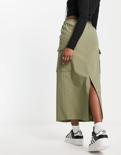 Pull&Bear parachute cargo midaxi skirt in khaki with toggle detail