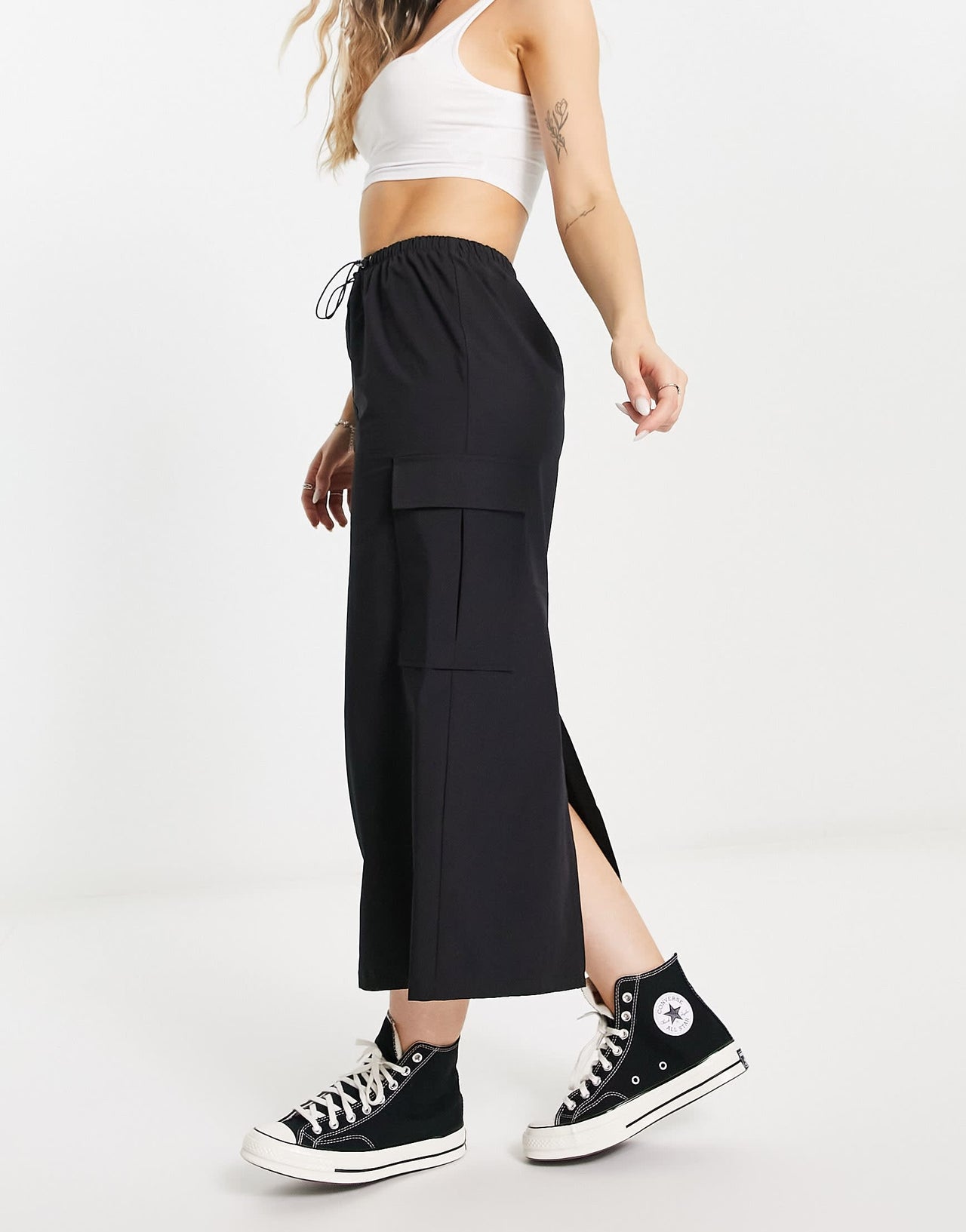 Pull&Bear parachute cargo midaxi skirt in black with toggle detail
